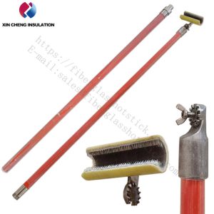 Cleaning brush for oxide layer on electric wire surface